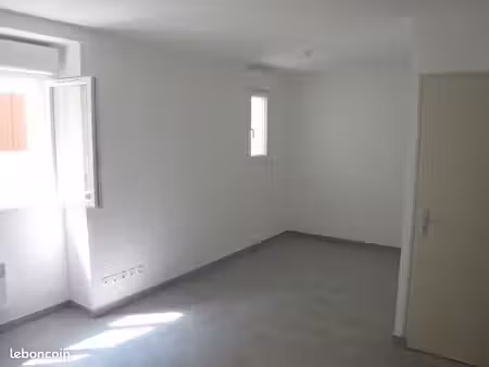 studio 26 m² + local a velo