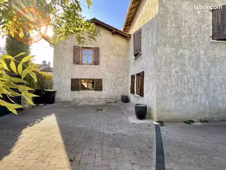 ferme 6 pièces 253 m²
