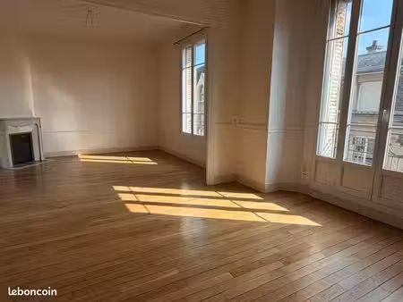 plein centre   très beau f5 avec possibilité de garage