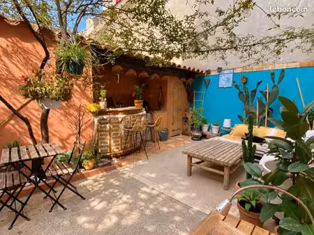 maison de charme rénovée au cœur du village de cuers – 4 pièces avec climatisation réversi