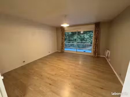 2 pièces • 50 m2 . mont-saint-aignan 76130 quartier le cotillet