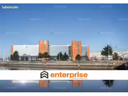 bureau 2 045 m²