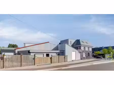 bâtiment commercial à vendre à sint-martens-lierde pour € 549.000
