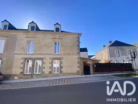 maison à champgenéteux (53160)