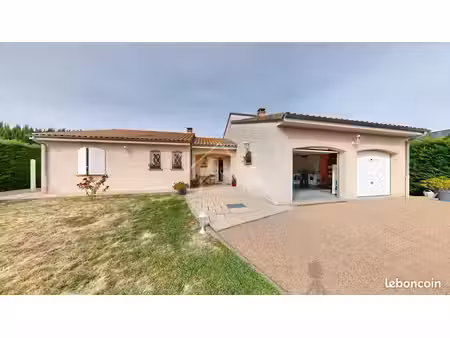 villa 6 pièces 137 m²