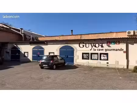 a louer - local commercial - 343m2 — lyon 9ᵉ (vaise / valmy / gorge de loup)