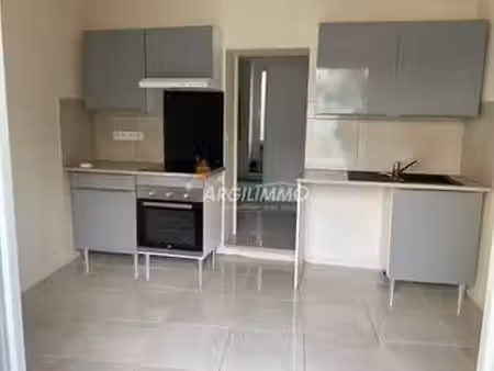 location appartement 2 pièces à saint-calais (72120) : à louer 2 pièces / 41m² saint-calai