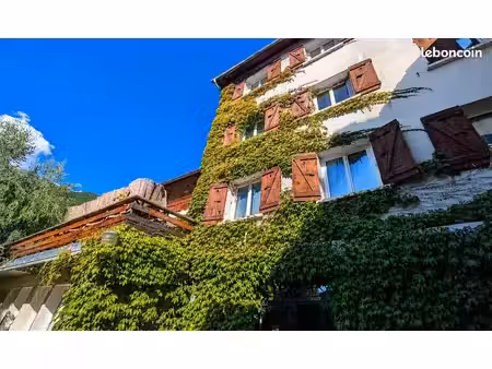 pelvoux : beau potentiel pour ce t3 duplex