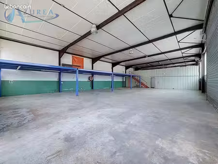 entrepot - logistique 325 m² le muy