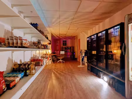 local commercial à louer – 30 m² + réserve/cave 30 m²