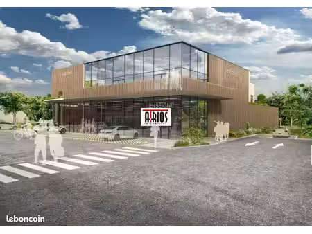 local commercial 526 m² solliès-pont
