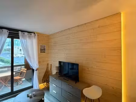 studio hyper centre luchon 20m télécabine