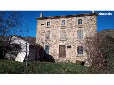 magnifique maison en pierre à rénover