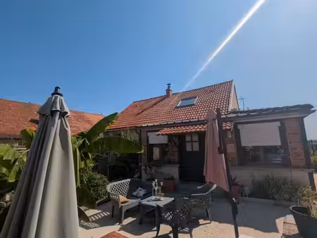 charmante maison de village de 102 m² avec jardin clos et dépendances sennevoy-le-haut (89