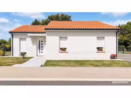 maison individuelle de plain-pied récente vihiers