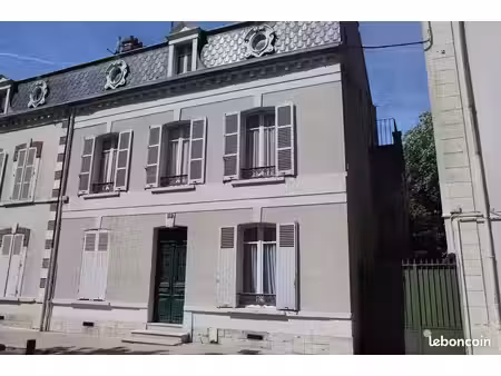 maison 7 pièces 180 m²