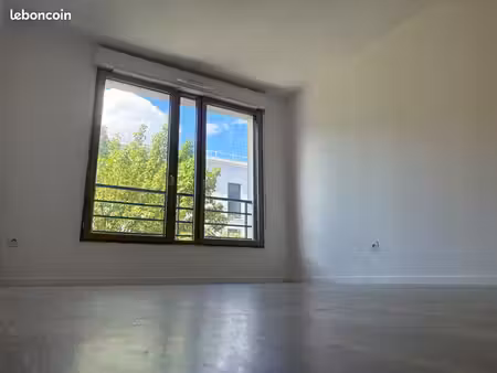 ? 2 pièces 39 m² – bois rochefort – parking – 950 cc