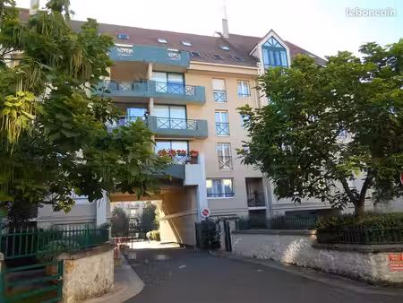 t1 de 30 m2  hyper centre de melun