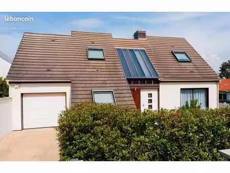 maison en ossature bois - 196 m² climatisée – verrière – jardin clos de murs