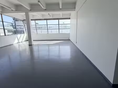 entrepôt 140 m² igny