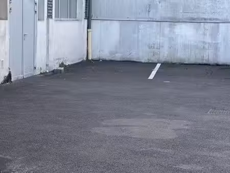 parking privé à louer – 200 m du métro mairie de clichy (ligne 13)