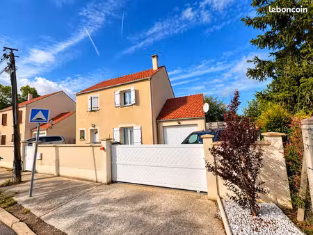 ? maison individuelle 4 pièces – 3 chambres – plein sud – garage – terrain 354 m² – forêt 