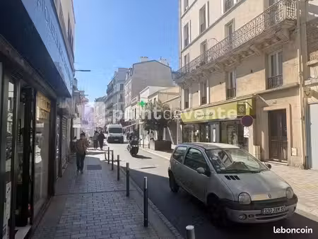 local commercial 69 m²