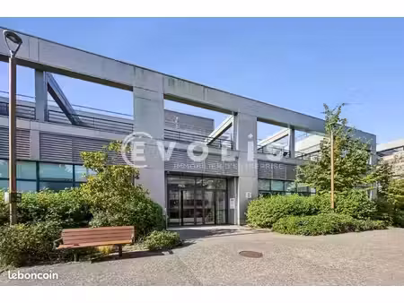 local d'activité 468 m²