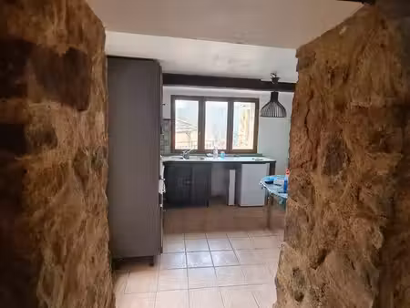 location maison de village