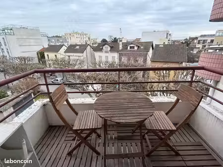 studio lumineux 25 5 m² avec balcon – à 100 m du rer e – bondy