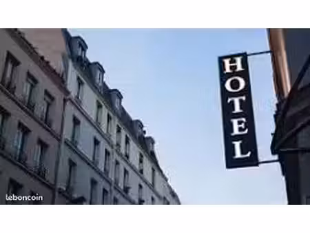 local hôtel 1 007 m²