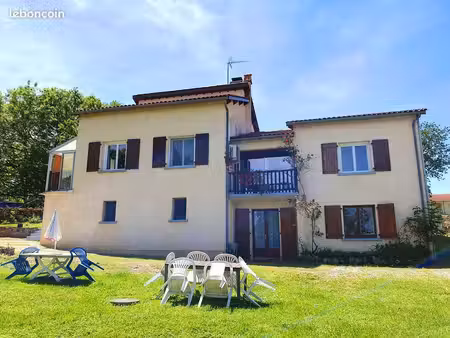 maison 9 pièces 195 m²