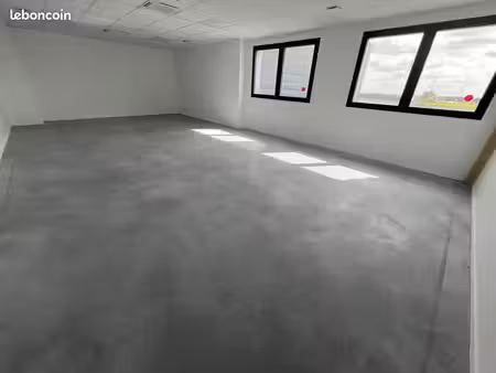 bureau 54 m²