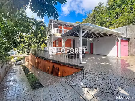 local 120 m² le gosier