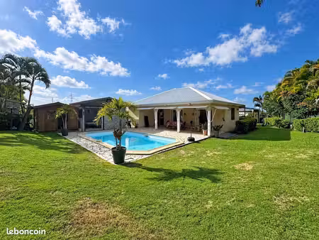 villa t4 + bungalow piscine secteur jarry baie mahault