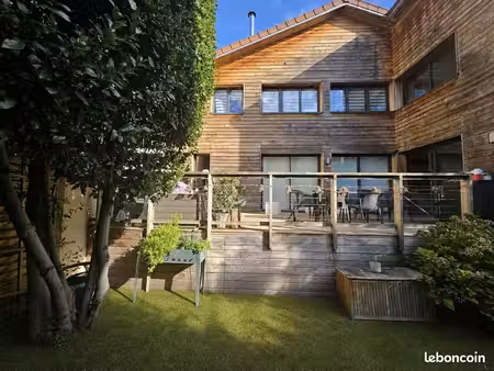 maison 5 pièces 156 m²