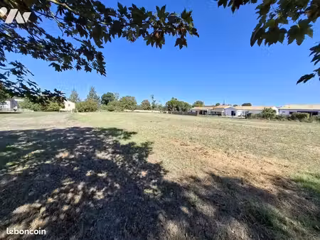 terrain 2925 m² les gonds