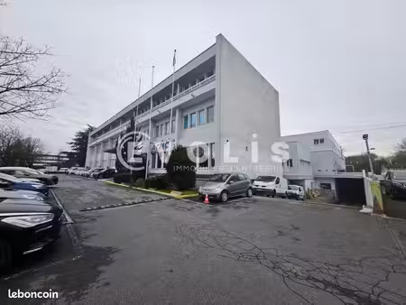 bureaux 180 m²
