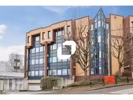bureaux 172 m²