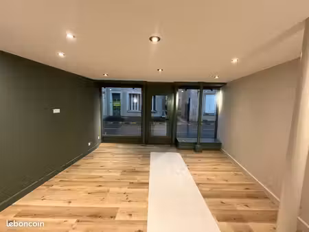 local commercial