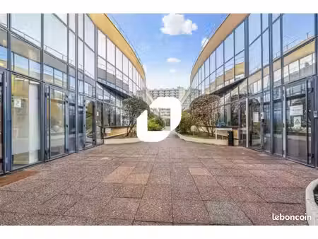 local d'activité 396 m²