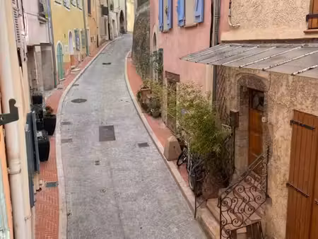 a vendre 1 studio (20 15 m2) et 1 deux pièces (33 05 m2) à 83190 ollioules  meublés et tou