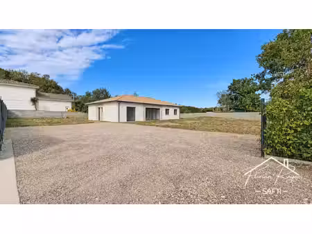 maison neuve de plain-pied au calme au pian-médoc