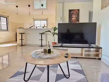 t3 meublé 100 m² + grande terrasse + internet – maripasoula – 1 100 cc