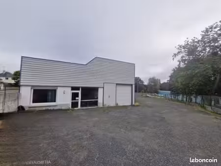 local 438 m² lamballe-armor