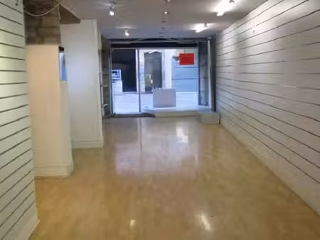 local commercial 68 m² besancon