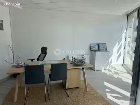local commercial 82 m²