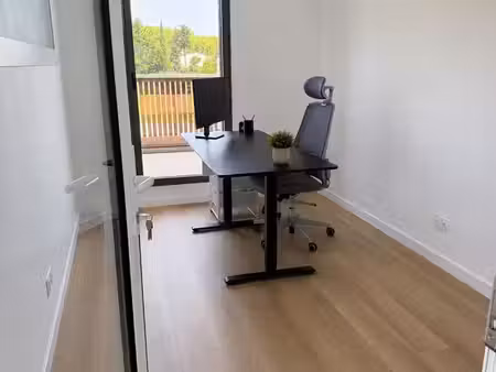 bureau en coworking à louer - canal du midi