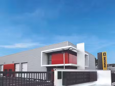 local commercial 81 m²