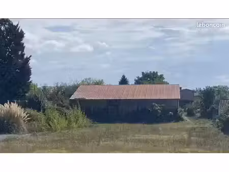 bâtiment de stockage| 400 m² | arveyres